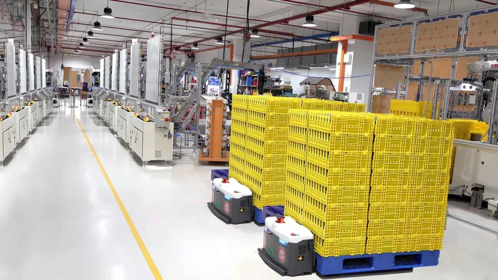 無人搬送車で物流革命