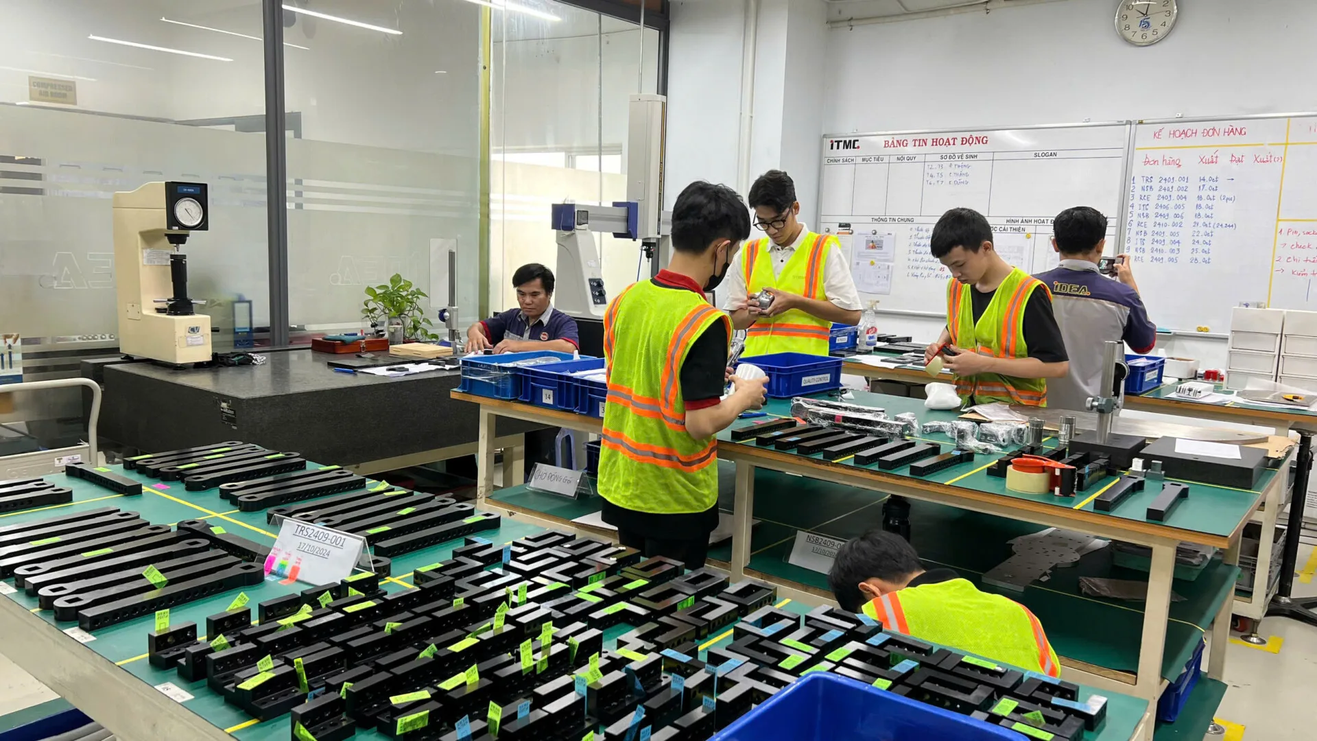 Control product packaging process