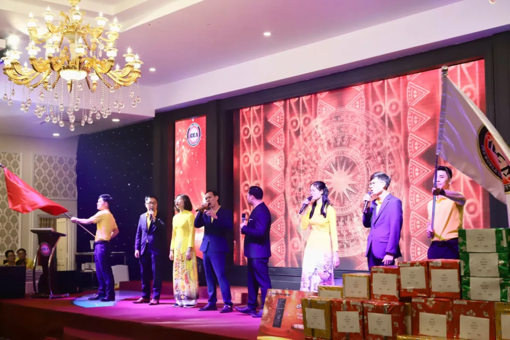 RECAP | Tự hào Kỷ niệm 15 năm thành lập – Hành trình rực rỡ và dấu ấn đáng nhớ của IDEA Group tại Tiệc Tất Niên 2024 10 yep23
