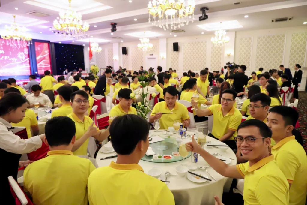 RECAP | Tự hào Kỷ niệm 15 năm thành lập – Hành trình rực rỡ và dấu ấn đáng nhớ của IDEA Group tại Tiệc Tất Niên 2024 15 yep30