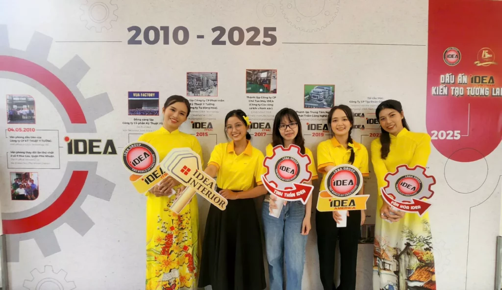 RECAP | Tự hào Kỷ niệm 15 năm thành lập – Hành trình rực rỡ và dấu ấn đáng nhớ của IDEA Group tại Tiệc Tất Niên 2024 4 z6258082016249 756aa7a145f631b47662603b280aa944