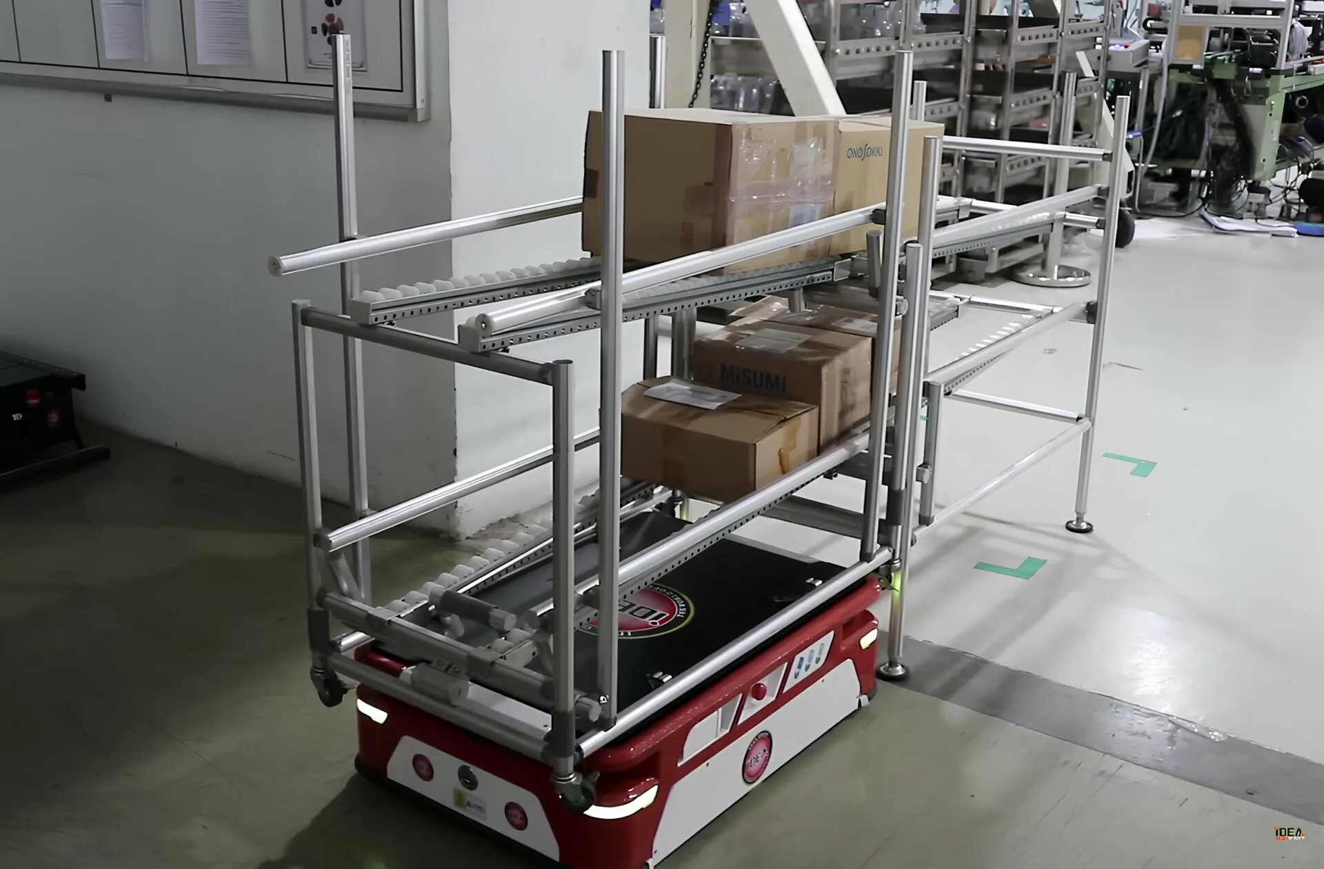 Hệ thống AGV kết hợp với băng tải (1)