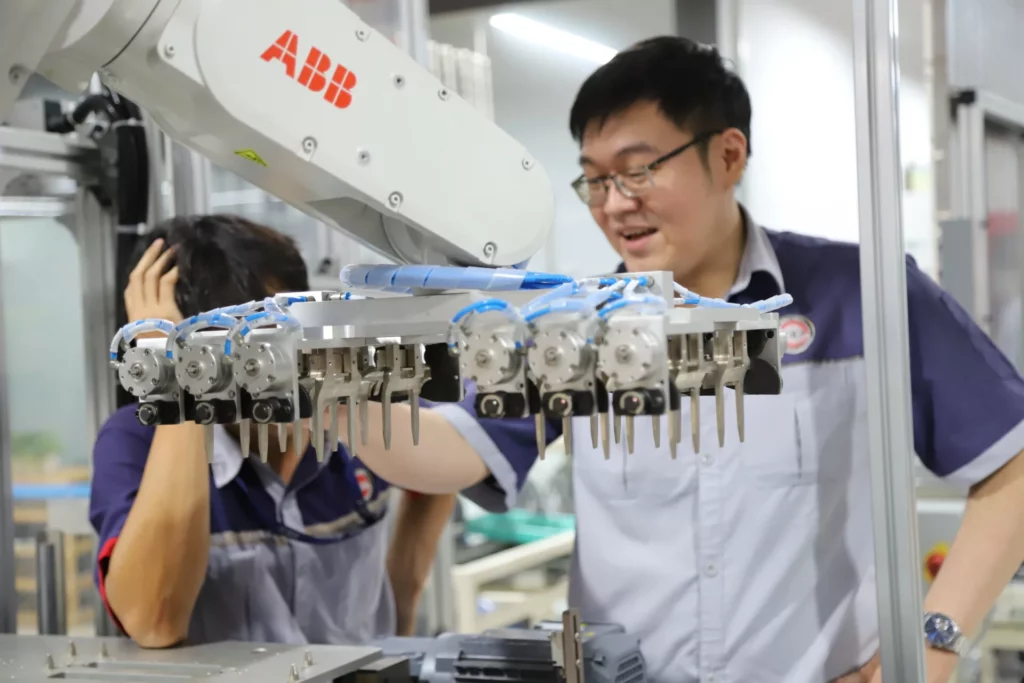 Robot công nghiệp - ABB - IDEA Group