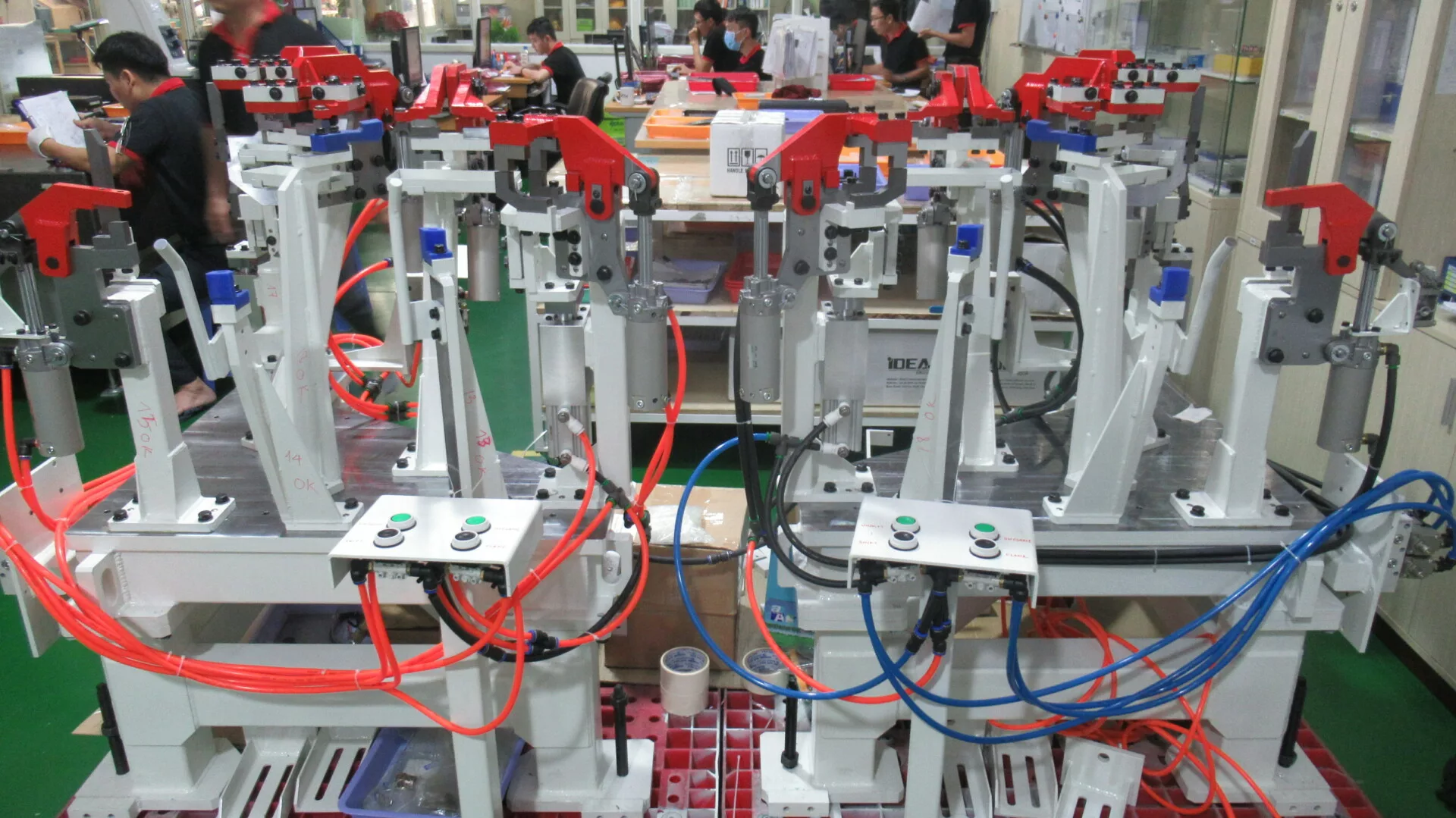 実績 | SUV用高精度溶接治具製造サービス – 5.5週間で優れた結果を達成