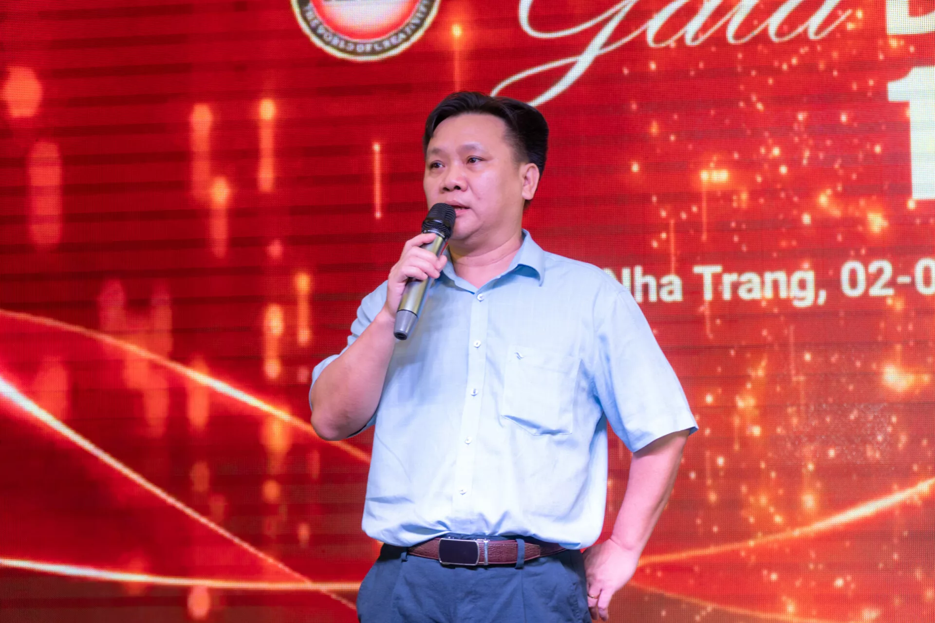 Chủ tịch HĐQT của IDEA Group, ông Đỗ Hoàng Trung, đã có đôi lời phát biểu đầy cảm xúc, nhìn lại chặng đường 15 năm phát triển và gửi lời tri ân sâu sắc đến toàn thể nhân viên, đối tác đã đồng hành. Những chia sẻ chân thành ấy đã truyền cảm hứng mạnh mẽ, khơi dậy niềm tự hào và quyết tâm cho hành trình phía trước.