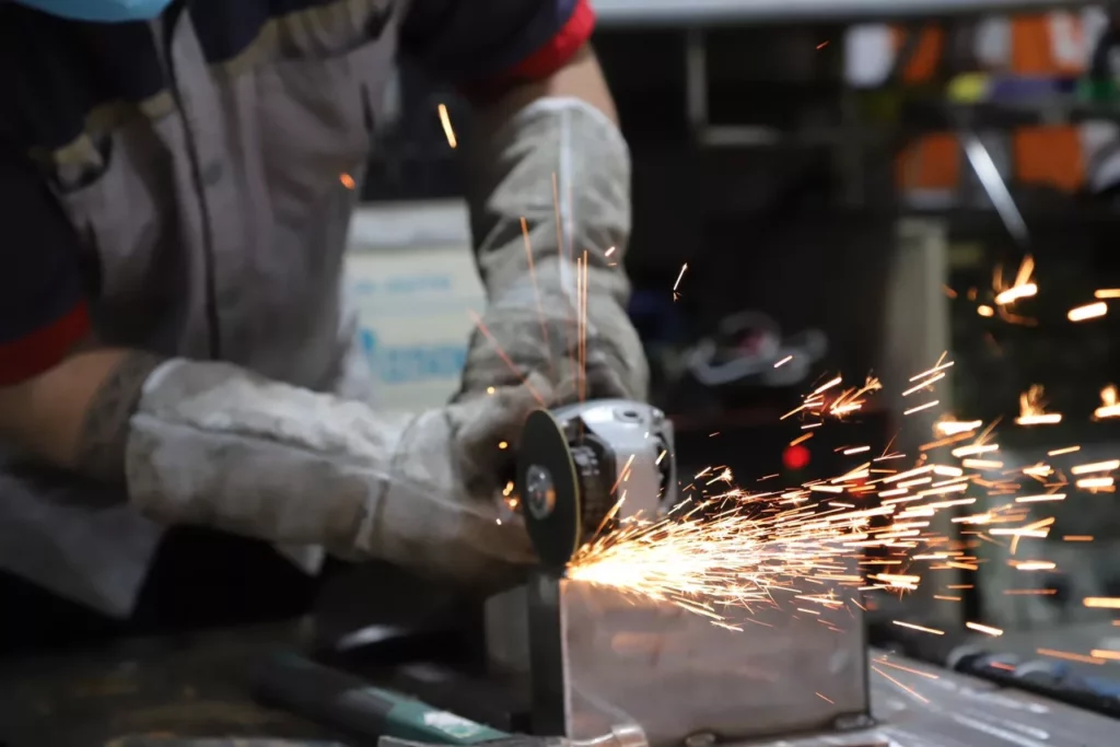 high-hardness materials, advanced machining, cutting tool wear, Overcoming Machining Challenges with High-Hardness Materials: Tips for Improved Tool Performance